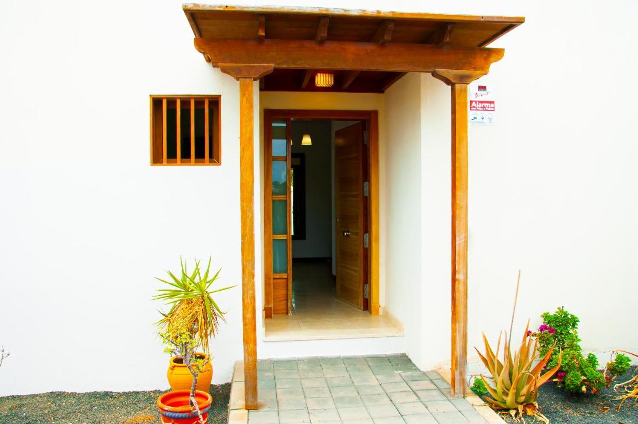 Luxury Anabel Villa Costa Teguise Exteriör bild